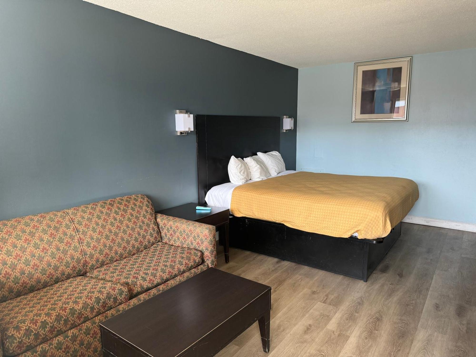 Red Carpet Inn & Suites - Danville Exteriör bild