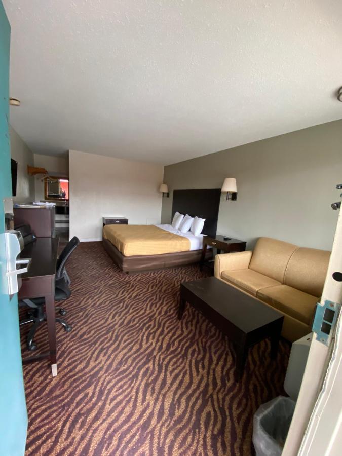 Red Carpet Inn & Suites - Danville Exteriör bild