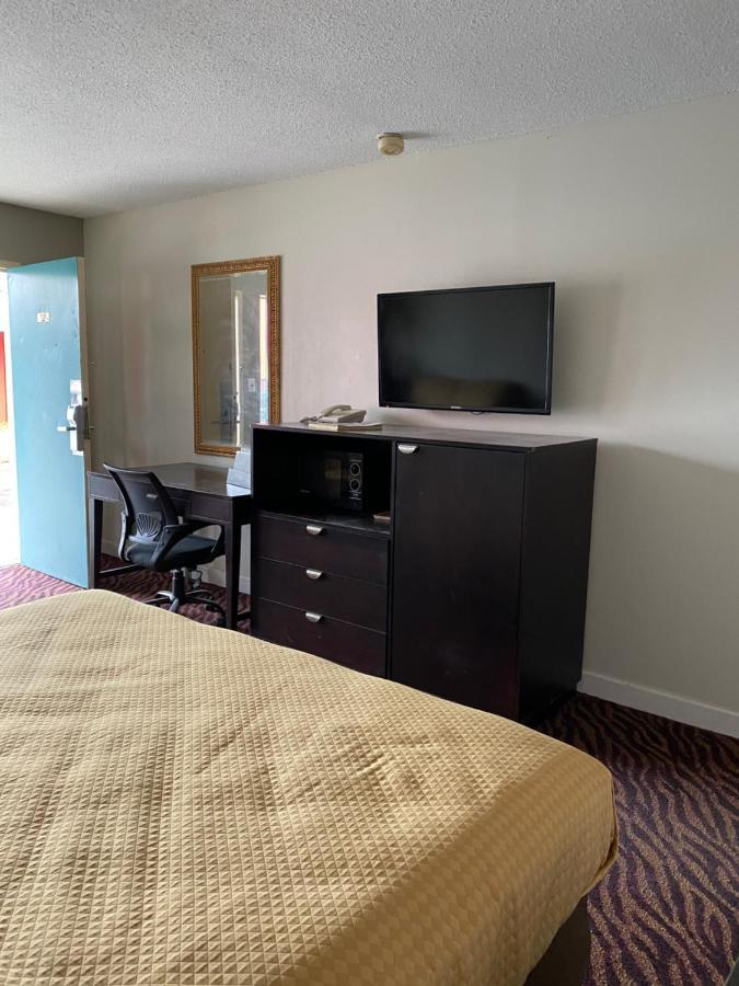 Red Carpet Inn & Suites - Danville Exteriör bild